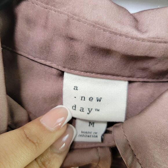 Taupe Brown Textured Shirt Button Up Long Sleeve Button Cuff Button Closure Sz M - Picture 4 of 8